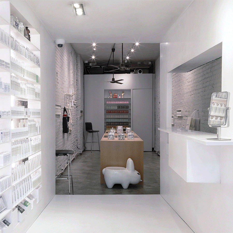 visit a store homepage tile 1